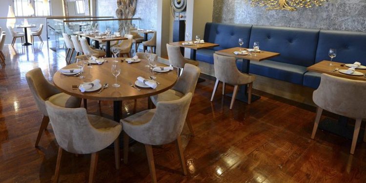 5 Hints In Making a Choice of Restaurant Tables