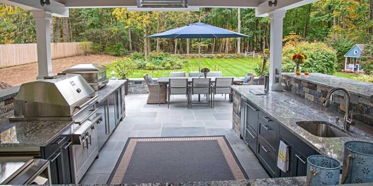 A Simple Guide to Building an Outdoor Kitchen with a Ceramic Grill
